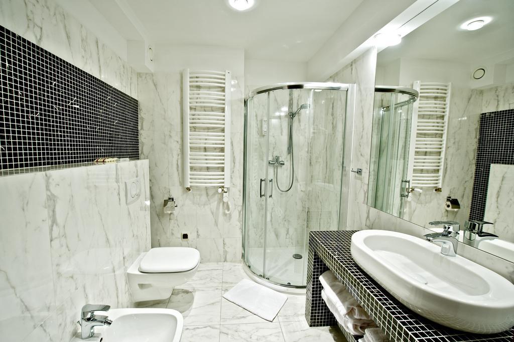 Hotel Prezydencki 4-Star Rzeszów Quarto foto